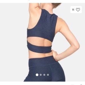 Outdoor voices slash back crop